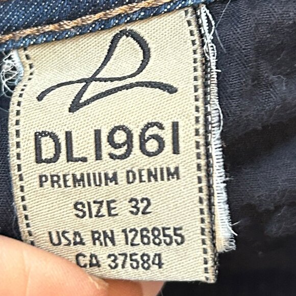 DL1961 Coco Mid-Rise Curvy Straight Leg Jeans in Solo Size 32 - Picture 9 of 11